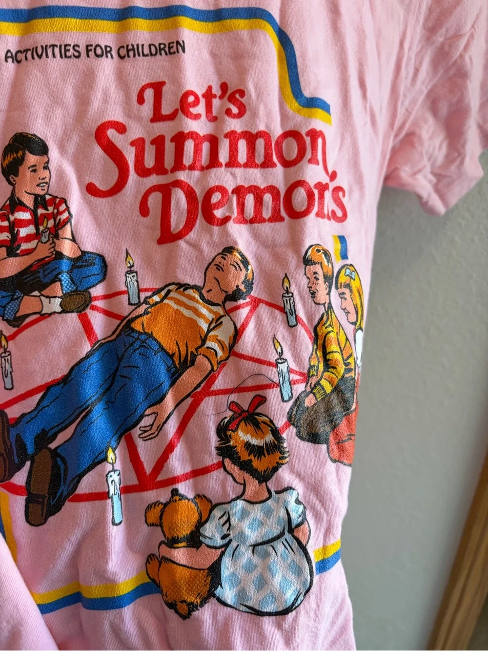 Let’s Summon Demons Tee Pink Retro - Picture 3 of 4